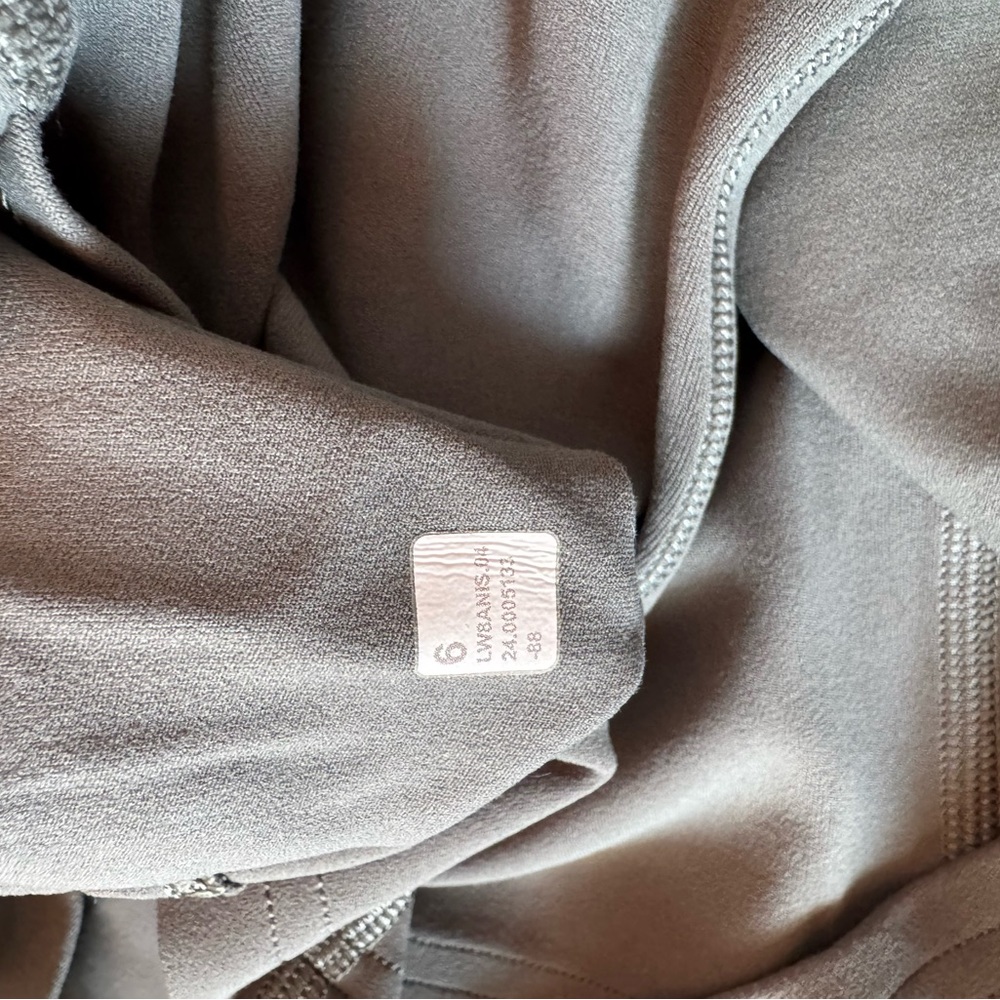 lululemon athletic High-Rise skirt - Picture 5 of 6